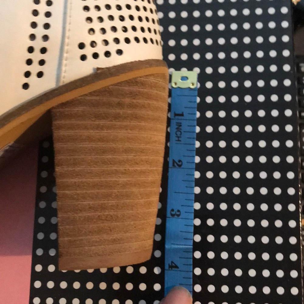 LAST PAIR SIZE 7.5 - Picture 4 of 4